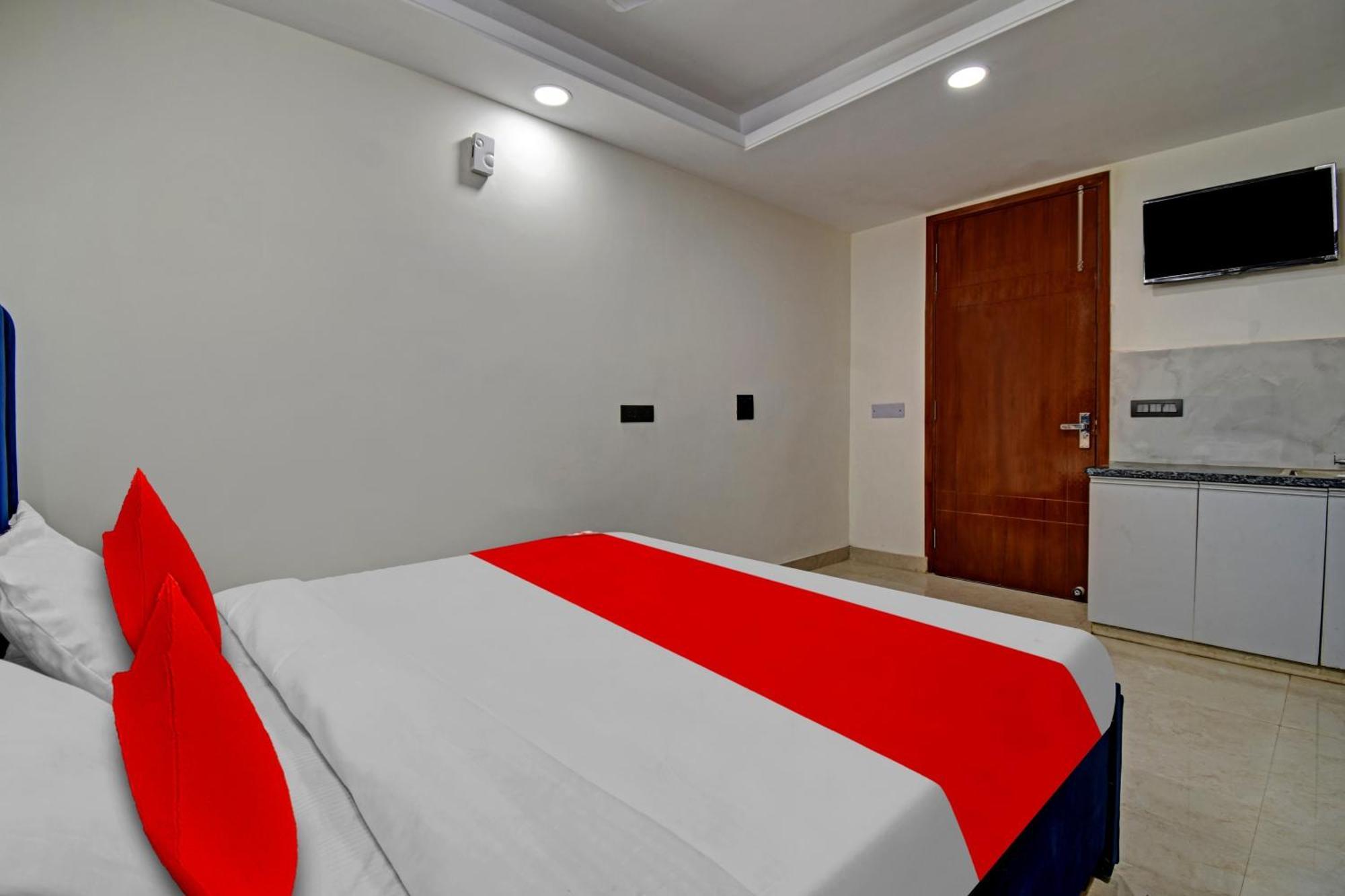 Hotel O Sai Kripa Stay New Delhi Exteriör bild
